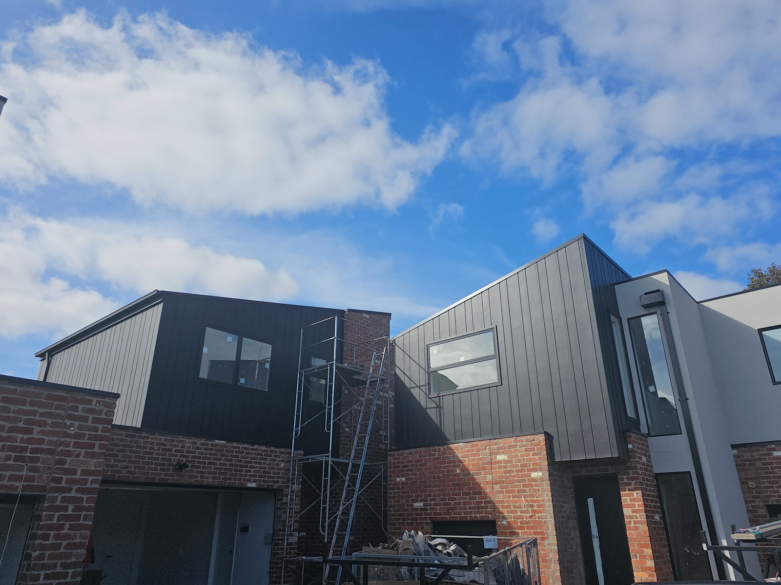 Wide view of James Hardie Oblique cladding installed on a Melbourne townhouse project
